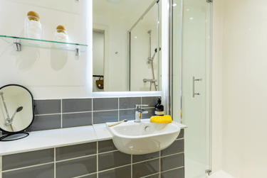 Standard En Suite - Image 4